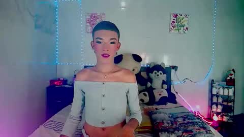 Snapshot of couple_sweet1016 chatting on October 2025 06:08:01 PM ALEXA KIM online show from October 2025 06:08:01 PM