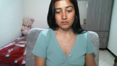 couplecaliente10 online show from November 2025 05:17:01 PM