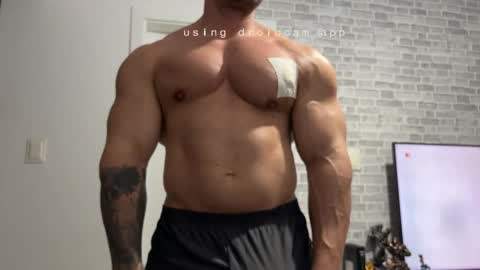 couplemuscle40 online show from November 2025 01:27:01 AM