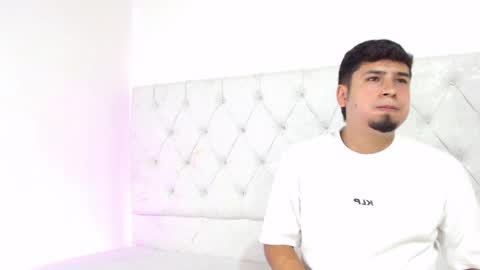 Juli and Liam online show from May 2026 05:47:02 AM
