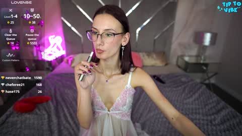 cozymell online show from February 2025 10:48:02 AM