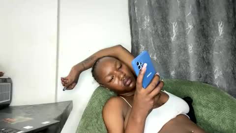 Snapshot of crave_meslowly chatting on April 2026 02:07:02 AM Taliee online show from April 2026 02:07:02 AM