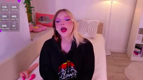 Sonya online show from July 2026 10:05:01 PM