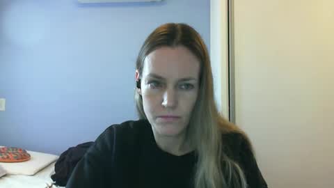 Anny online show from October 2025 10:57:02 AM