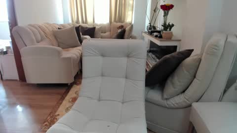 Snapshot of crazygirlsweet chatting on January 2026 03:49:02 PM LAURA online show from January 2026 03:49:02 PM