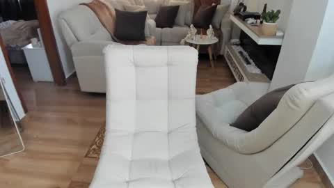 Snapshot of crazygirlsweet chatting on February 2026 12:15:02 PM LAURA online show from February 2026 12:15:02 PM