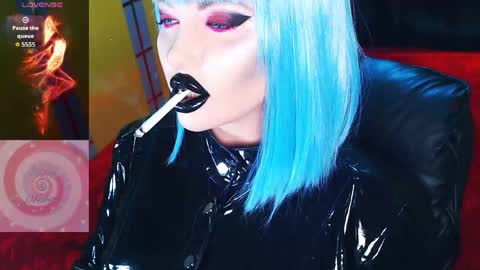 Snapshot of crazypinkyball chatting on May 2026 03:27:01 PM Roxy online show from May 2026 03:27:01 PM