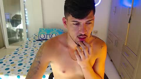 Snapshot of crazyybull chatting on November 2025 03:06:01 AM Bull online show from November 2025 03:06:01 AM