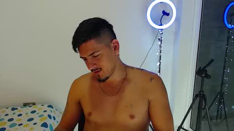 Snapshot of crazyybull chatting on December 2025 03:26:02 AM Bull online show from December 2025 03:26:02 AM