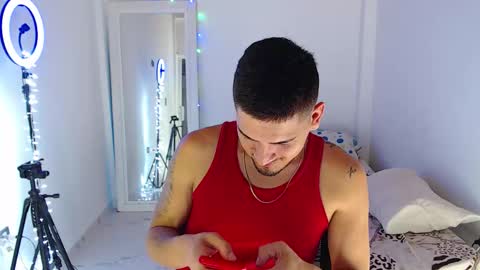 Snapshot of crazyybull chatting on January 2026 04:07:02 AM Bull online show from January 2026 04:07:02 AM