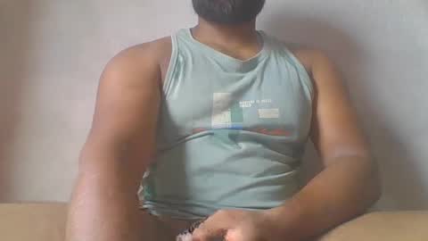 crazzy_booy online show from October 2025 04:21:01 AM