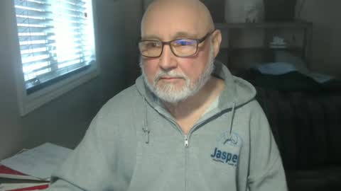 Creamormilk online show from December 2025 02:04:02 PM