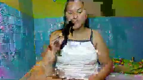 Snapshot of creamy_cunt4uxx chatting on November 2025 02:28:01 AM my pussy always wet online show from November 2025 02:28:01 AM