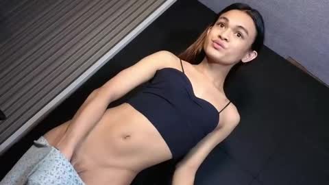 Snapshot of creamy_delilah chatting on June 2026 10:21:02 AM Delilah online show from June 2026 10:21:02 AM