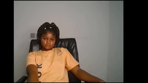 Snapshot of creamy_juicypussy chatting on March 2025 04:17:02 PM Lady jasmine online show from March 2025 04:17:02 PM