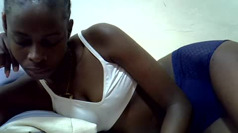 creamy_pussie online show from June 2026 12:42:01 PM