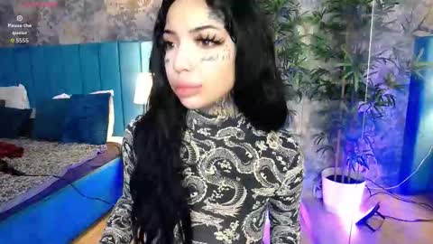 Snapshot of creamyinkk chatting on February 2026 07:23:01 AM Sophie online show from February 2026 07:23:01 AM