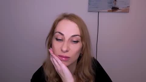 Snapshot of create_your_own_sun chatting on October 2025 12:50:01 PM Lera online show from October 2025 12:50:01 PM