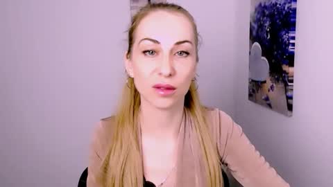 Lera online show from November 2025 03:35:01 PM