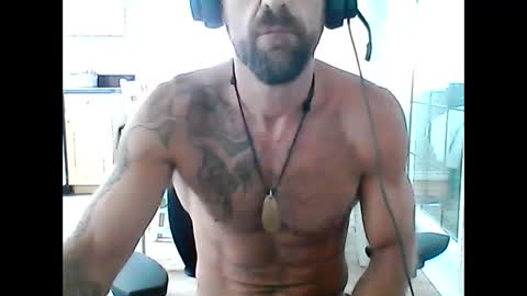 Snapshot of creatureofbeauty chatting on September 2025 08:31:01 PM creatureofbeauty online show from September 2025 08:31:01 PM