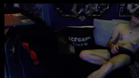 Snapshot of crescentx chatting on December 2024 10:34:01 PM Damien Mourningstar online show from December 2024 10:34:01 PM