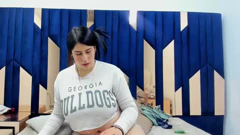 Snapshot of criistaal__ chatting on March 2025 08:33:02 AM Criistaal   online show from March 2025 08:33:02 AM