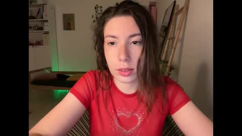 Astrid online show from October 2025 12:14:01 AM