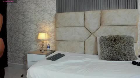 Snapshot of cris__sweetxx chatting on October 2025 12:04:02 PM Cristina Sweet online show from October 2025 12:04:02 PM