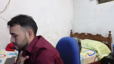 Snapshot of cris_simons chatting on December 2024 08:04:02 PM cris_simons online show from December 2024 08:04:02 PM