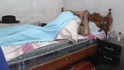 Snapshot of cris_simons chatting on January 2025 02:37:01 AM cris_simons online show from January 2025 02:37:01 AM