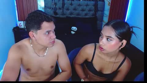 CRISANDMERY online show from November 2025 04:20:01 PM