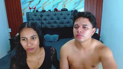 Snapshot of crisandmery chatting on May 2026 04:20:01 AM CRISANDMERY online show from May 2026 04:20:01 AM