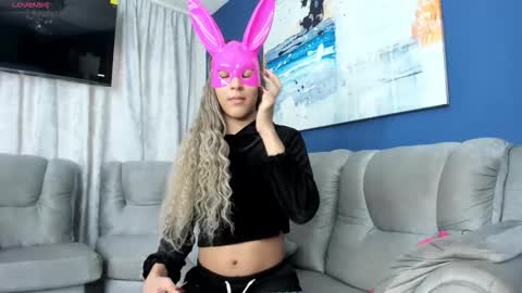 Snapshot of crisevanz18 chatting on January 2026 09:16:01 PM Cris Evanz online show from January 2026 09:16:01 PM