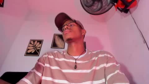 Snapshot of criss_zuri chatting on May 2026 12:11:01 PM criss_zuri online show from May 2026 12:11:01 PM