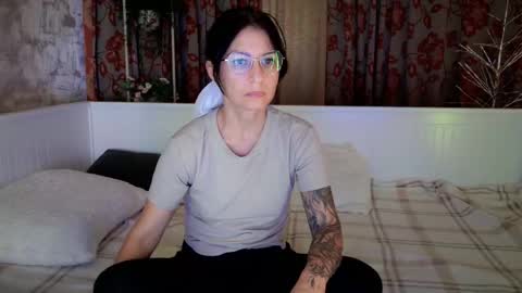 crissy_love online show from September 2025 09:49:02 PM