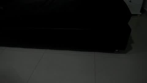 Snapshot of cristal_bons chatting on January 2025 05:05:02 AM Cristal online show from January 2025 05:05:02 AM