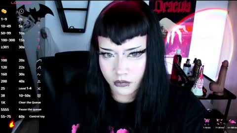 Cris online show from November 2025 08:42:02 PM