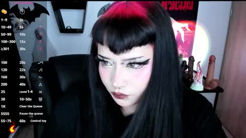 Cris online show from November 2025 09:59:01 PM