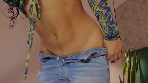 Cristal  online show from November 2025 01:44:02 PM