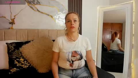 Snapshot of cristalwalker__ chatting on July 2026 11:23:01 AM cristal walker online show from July 2026 11:23:01 AM