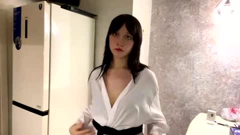 Niki online show from May 2026 06:49:02 PM