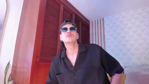 Snapshot of cristianblaze_pamelareal chatting on February 2026 09:19:02 AM Cris Pame online show from February 2026 09:19:02 AM