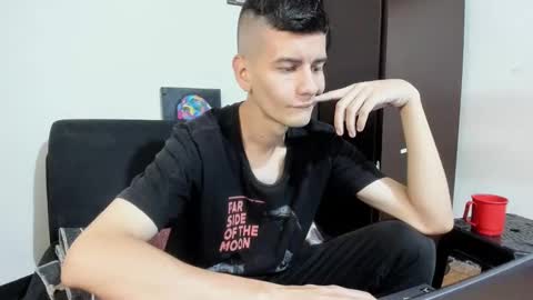 Cristian online show from February 2025 06:01:02 PM