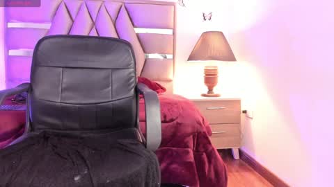 Cristina online show from December 2024 11:19:02 PM