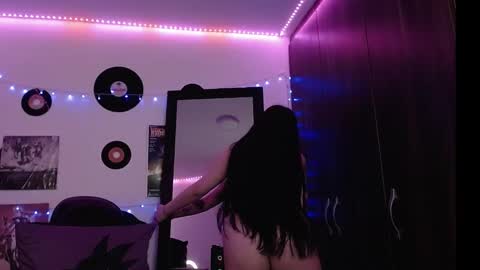 Christina online show from March 2025 05:45:01 PM