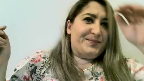 cristina20021991 online show from December 2024 08:00:02 PM