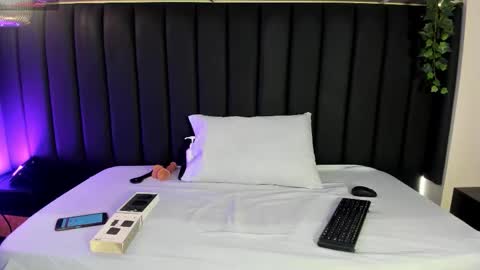 Snapshot of cristina_joy chatting on November 2025 11:57:02 AM cristina_joy online show from November 2025 11:57:02 AM