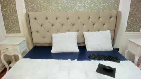 Cristina  online show from January 2026 07:30:01 PM