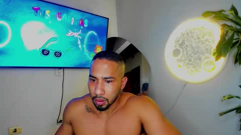 Snapshot of cristobal12cock chatting on December 2025 12:01:02 PM Cristian online show from December 2025 12:01:02 PM