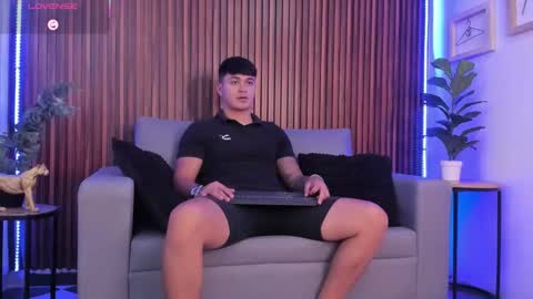 Cristopher online show from February 2026 01:21:02 PM